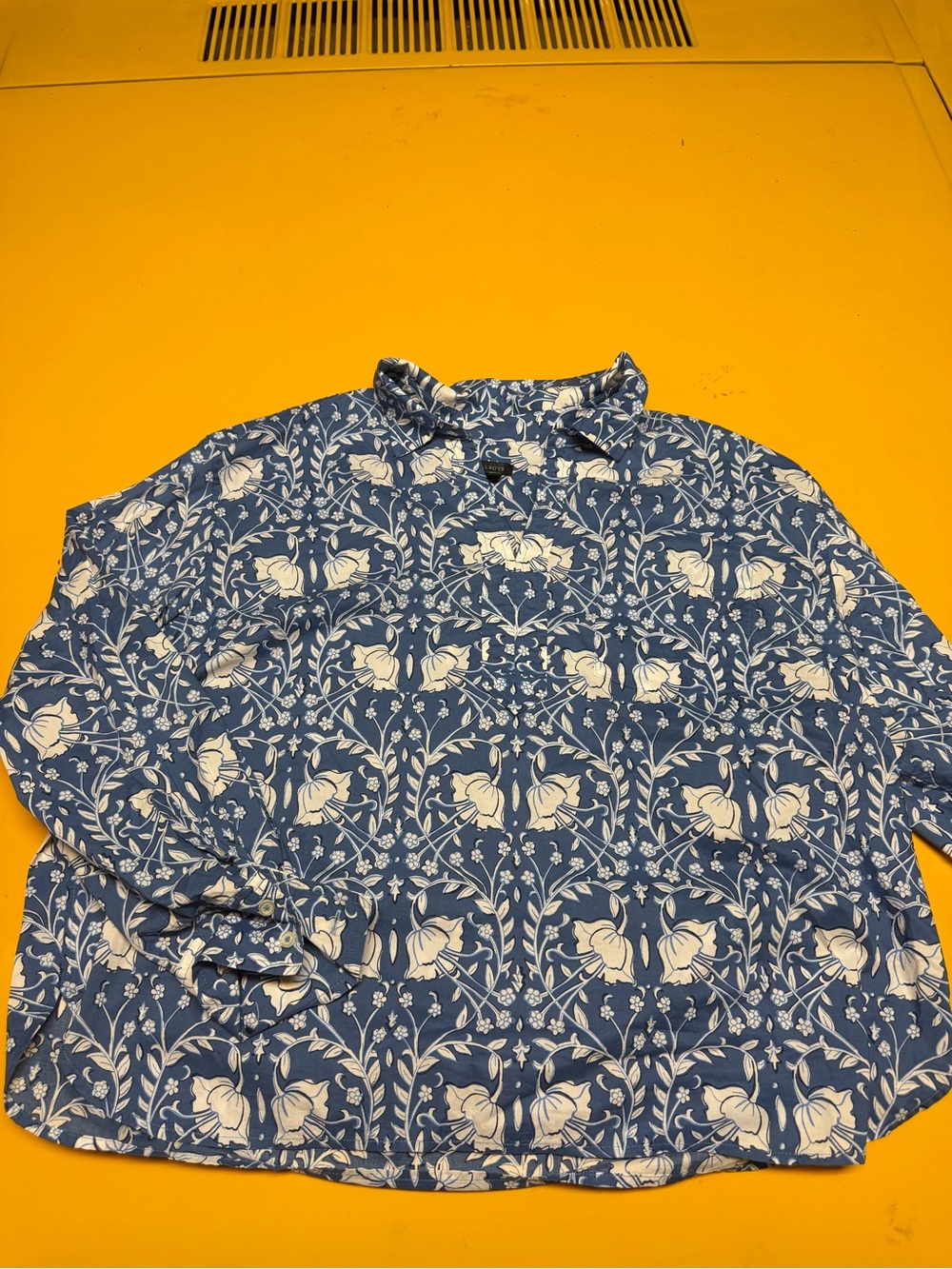 Talbots Navy and White Floral Button-Up Blouse